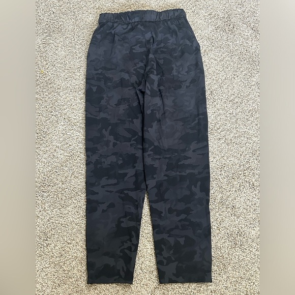 Lululemon Keep Moving Pant High-Rise Camo Deep Coal Multi Drawcord Size 6 Womens - Picture 3 of 10